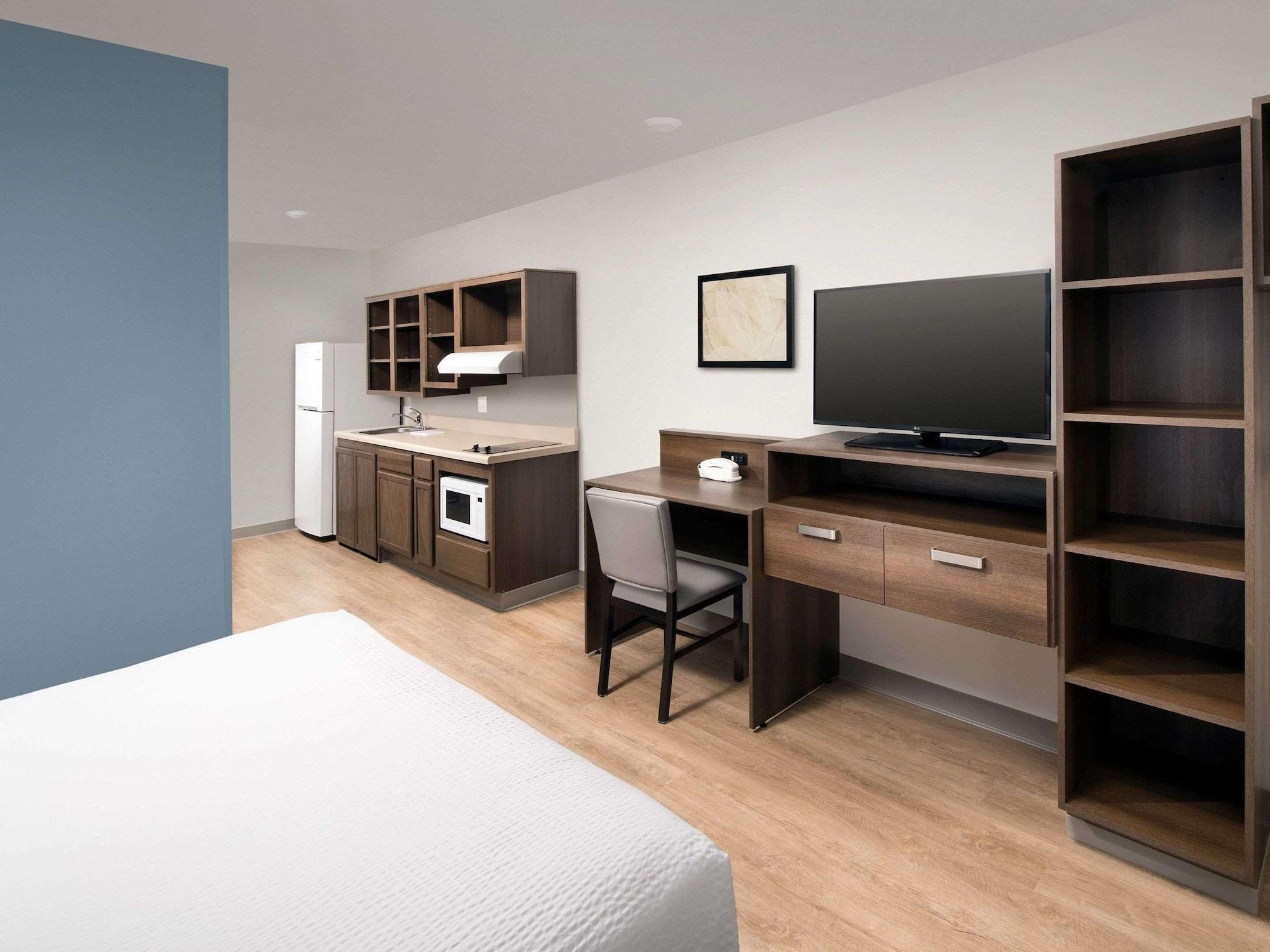 Suburban Studios Watford City Eksteriør billede