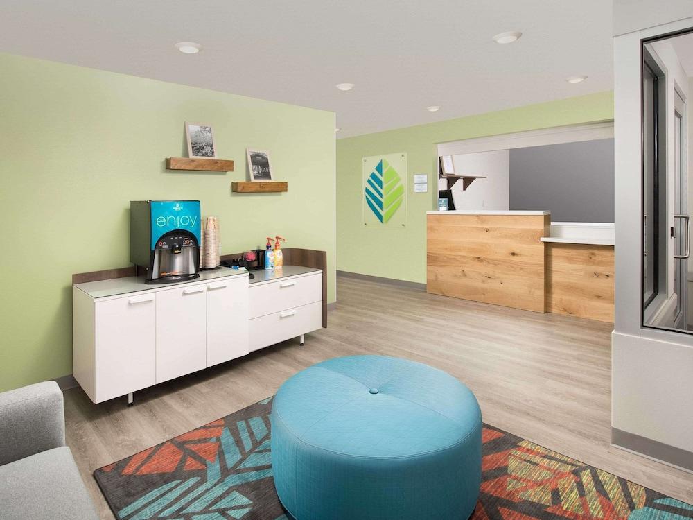 Suburban Studios Watford City Eksteriør billede